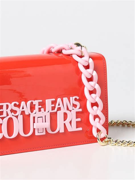 borsa versace jeans vernice misure|Borsa Versace Jeans Couture in vernice .